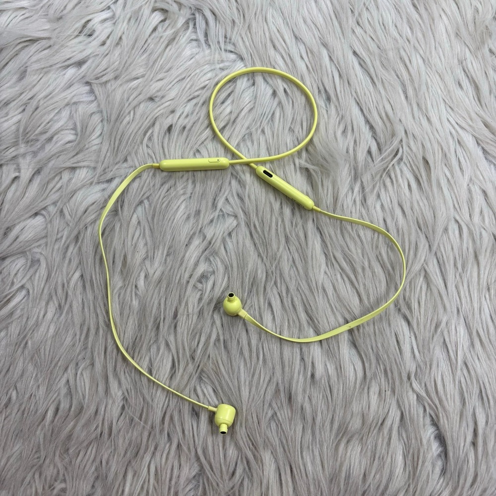 Beats Flex Wireless Earphones in Yuzu Yellow Running Gym